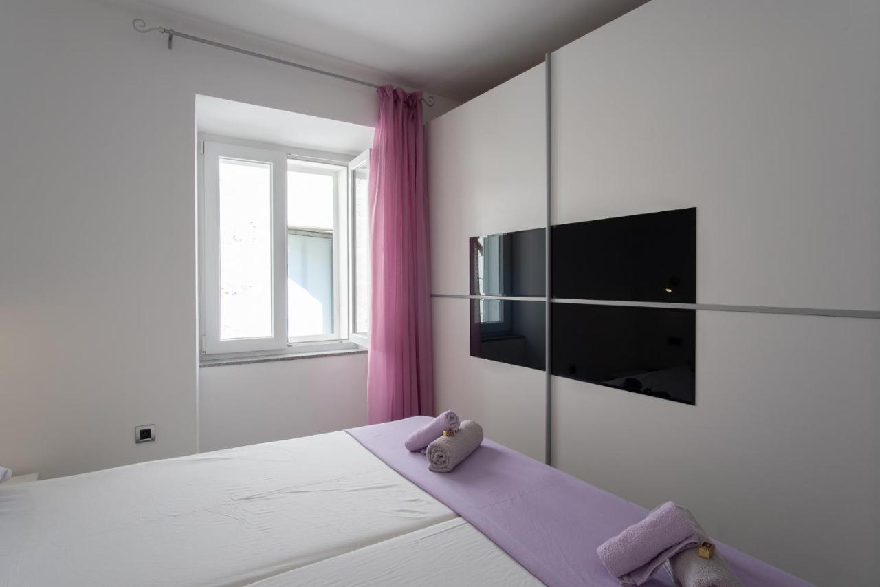 Private Holliday Apartment Pag Town Exterior foto
